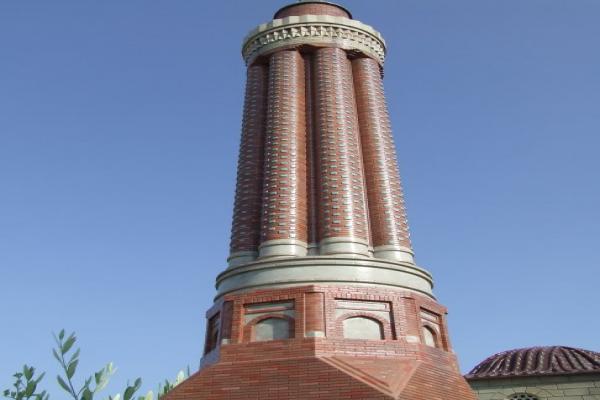 یولی مناره آنتالیا در ترکیه