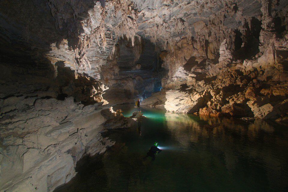 غار هانگ سون دونگ در ویتنام